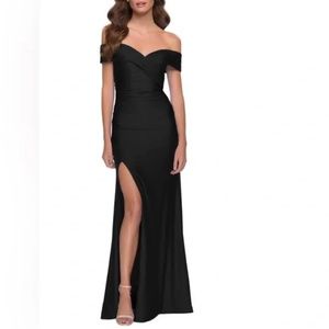 NEW La Femme - 29781 Off Shoulder Long Sheath Dress - size 10